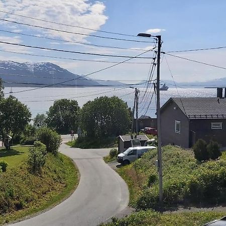 Aurora Rooms In Shared Apartment Nr2 We Are Doing Privet Northen Lights Trips, Reindeer Trip And Fjord Sommaroy Trip ทรอมโซ ภายนอก รูปภาพ
